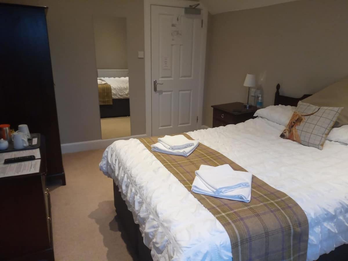 Glenisla Hotel Blairgowrie and Rattray Oda fotoğraf